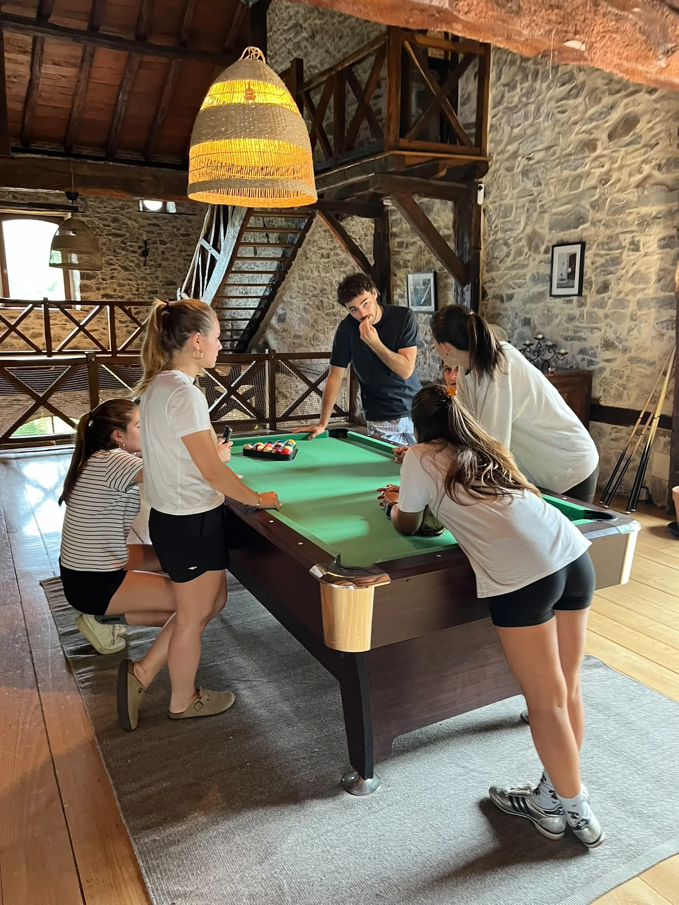 Anniversaire autour du billard à Maison Salié