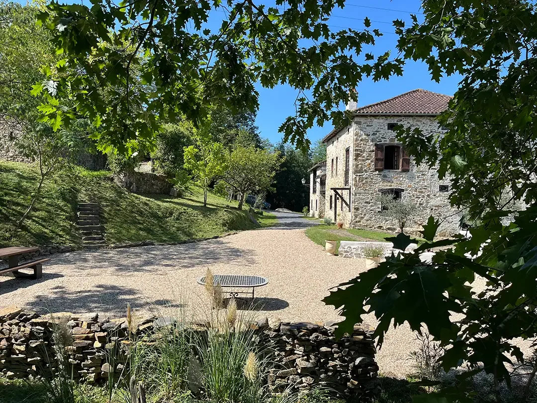 Jardin de Maison Salié, gîte de charme au Pays Basque pour week-end, location maison et séjour