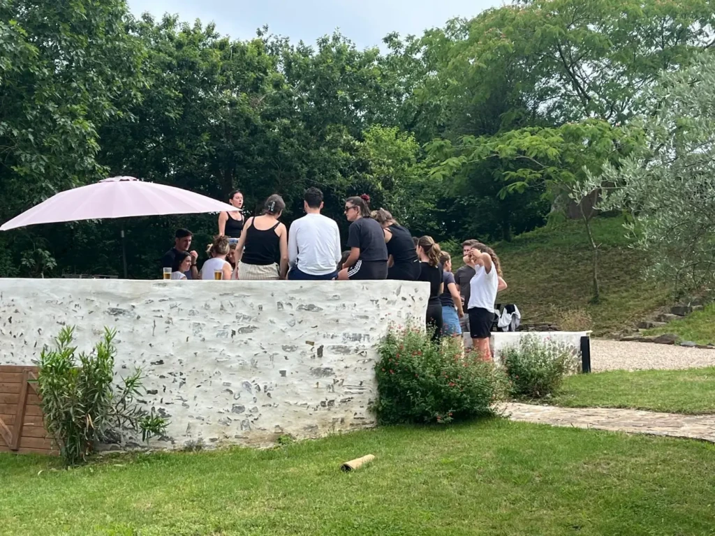 Terrasse et cocktail de mariage au Pays Basque à Maison Salié