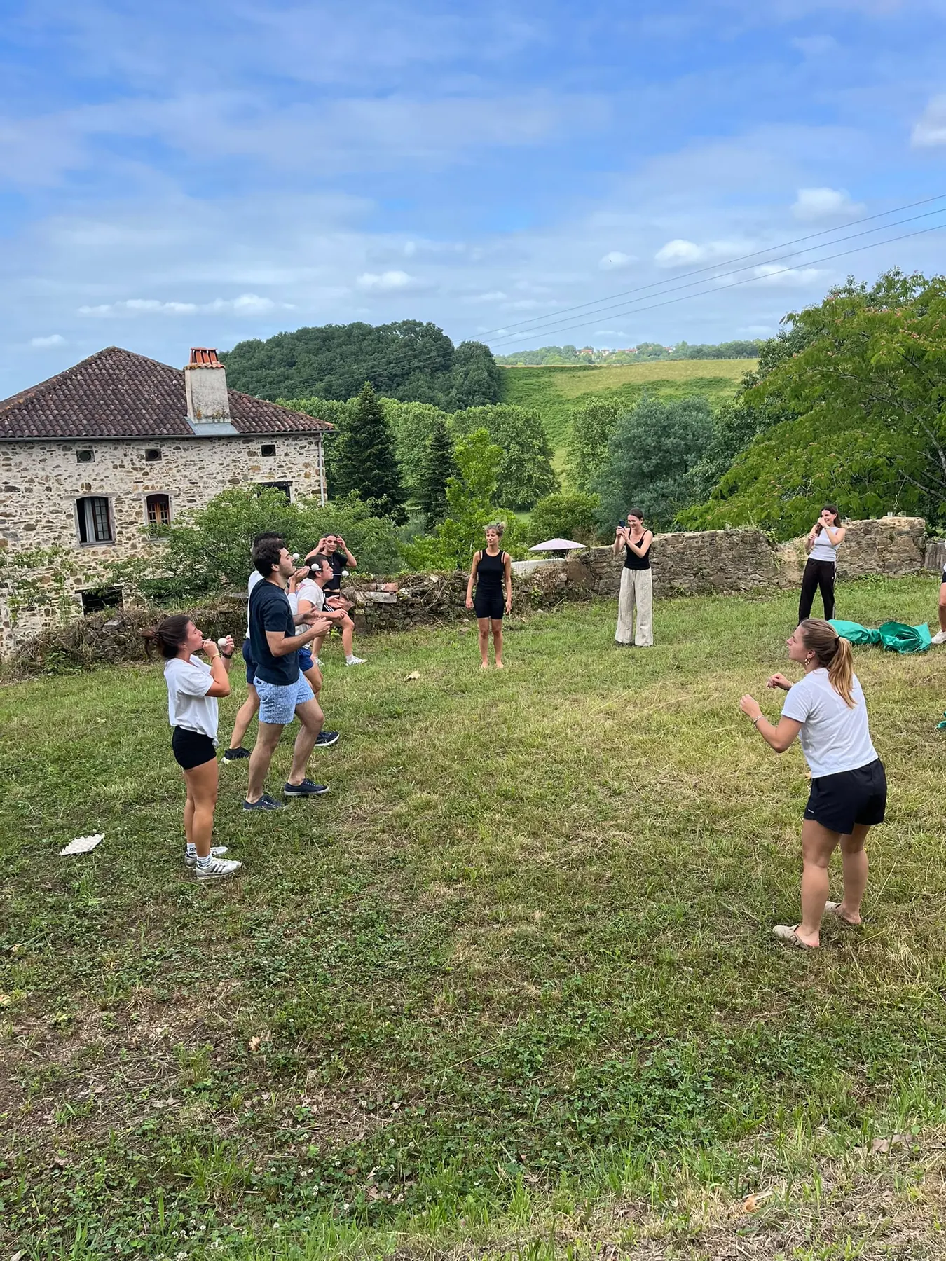 Séminaire Pays Basque Maison Salié - team building dans le jardin